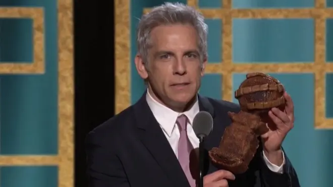 Ben Stiler sa nagradom - ispečenoj u rerni