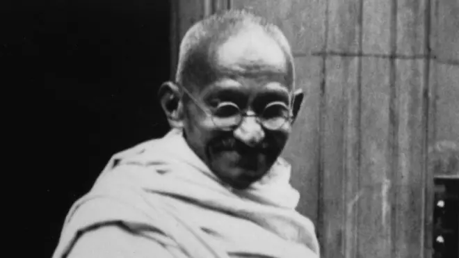 В Индии Махатма Ганди почитается как "отец нации". Фото сделано в Лондоне в ноябре 1931 года