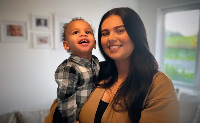 여기 체외수정 시술로 임신해 성공해 피부암 말기 환자였던 아버지에게 손주를 안겨준 싱글맘 키이라(27)의 이야기가 있다.