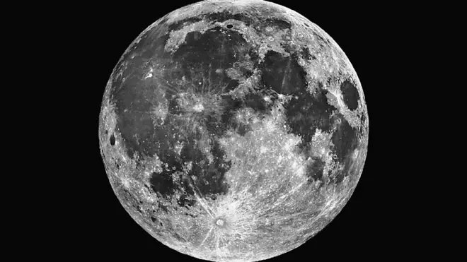 ما هو الكشف المثير عن القمر الذي أعلنته ناسا؟