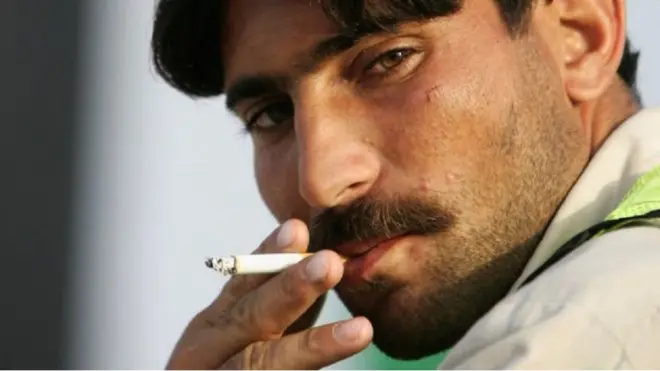 Pemerintah Uni Emirat Arab telah menaikkan harga tembakau sebanyak dua kali lipat, namun beberapa kalangan mengatakan hal itu hanya berdampak bagi para perokok yang berpenghasilan rendah.