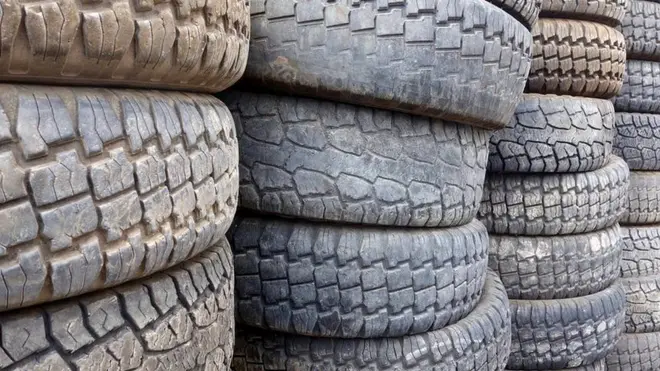 ٹائروں اور مصنوعی کپڑوں سے پھیلنے والی اس آلودگی کا حل مشکل ہے