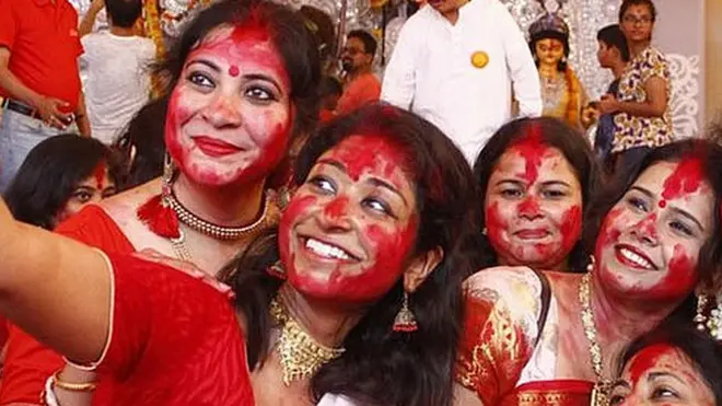 महिलाएं