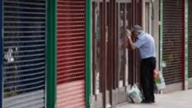 غرفة أخبار كورونا:كيف يواجه لبنان الوباء العالمي بعد "تفجير المرفأ؟ وكيف يحيا المواطن البريطاني في ظل الركود؟