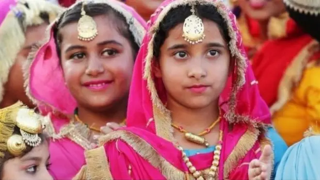 బాలికలు