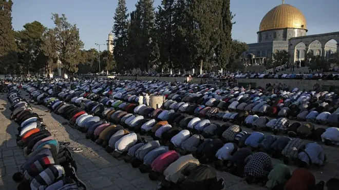 Prayers in front of the Al Aqsa mosque, in Jerusalem