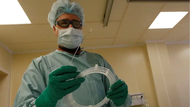 美敦力公司提供心脏血管等领域的医疗器械，在中国这家公司因价格垄断受到了处罚。