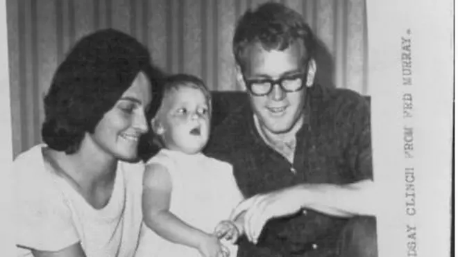 ريغ سبيرز مع زوجته وابنته في عيد ميلاد الصغيرة