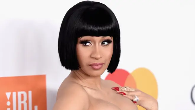 She get two nominations for awards wey solo female rappers never win before