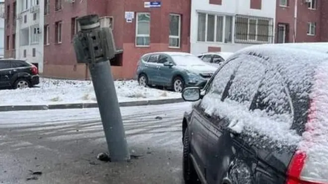 Снаряд в жилом районе Харькова