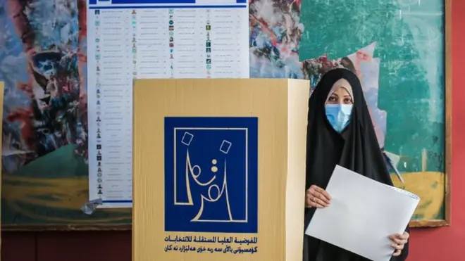 ناخبة عراقية