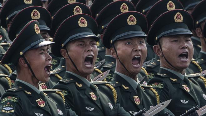 Китайские военные на параде