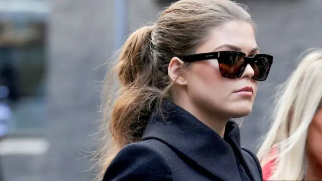 Belle Gibson, la femme qui a menti d'avoir un cancer