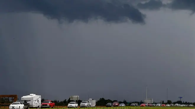 "Aunque se debilite, los efectos (del huracán Irma) pueden ser dañinos y peligrosos a lo largo del sureste de Estados Unidos"