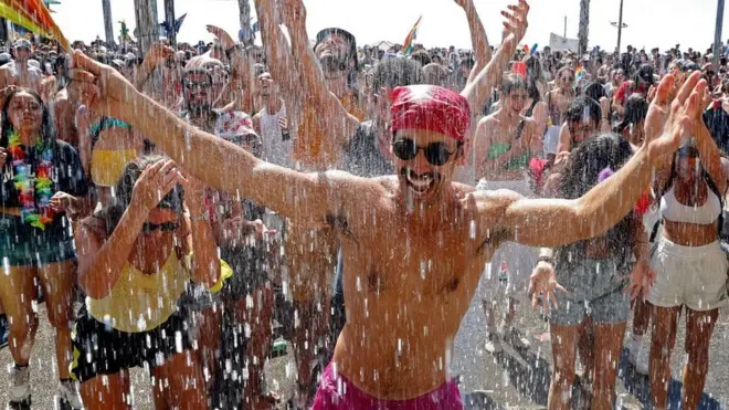 Israelis ditched face masks in June