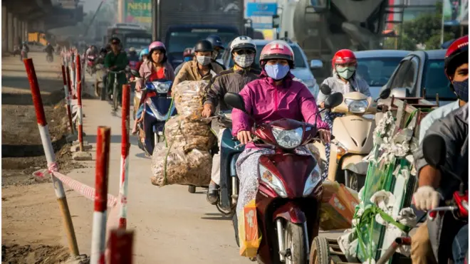 Quản lý và phát triển giao thông hợp lý trước áp lực của gia tăng và kích thước dân số ở đô thị đang là một câu hỏi lớn ở Việt Nam