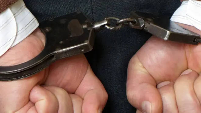 6 июня Амриев избежал захвата чеченскими силовиками, которые заблокировали его в здании прокуратуры Брянска