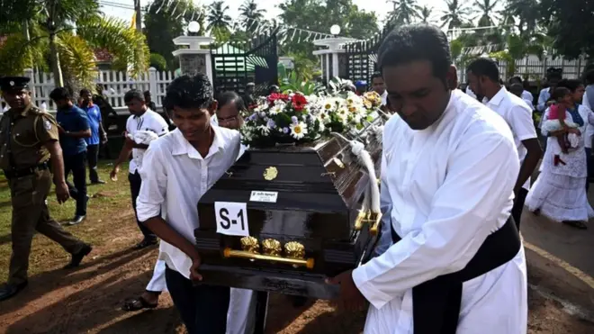 تفجيرات الكنائس