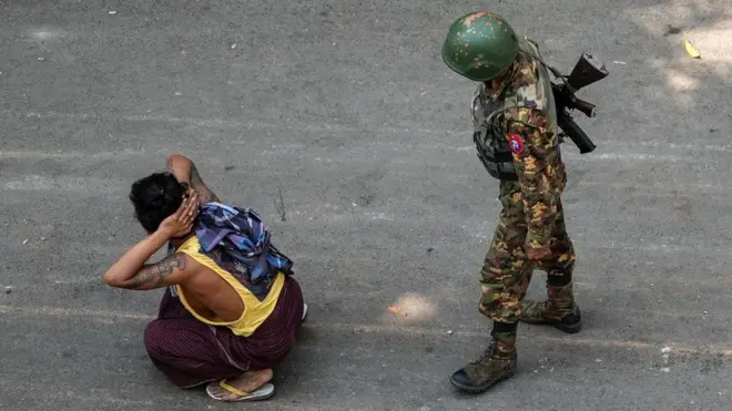 Các nhóm nhân quyền đang kêu gọi quân đội Myanmar chấm dứt việc sử dụng vũ lực sát thương đối với thường dân