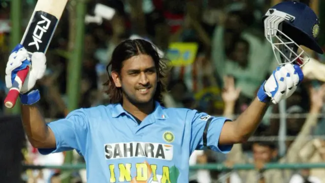 ఇండియన్ క్రికెటర్ మహేంద్ర సింగ్ ధోనీ