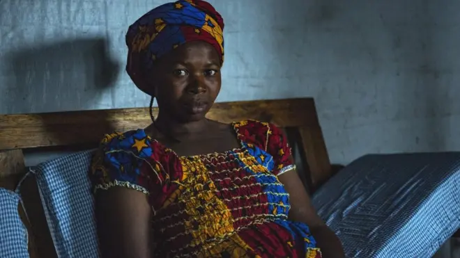 Haadha warraa Moises, Aadde Jullienne