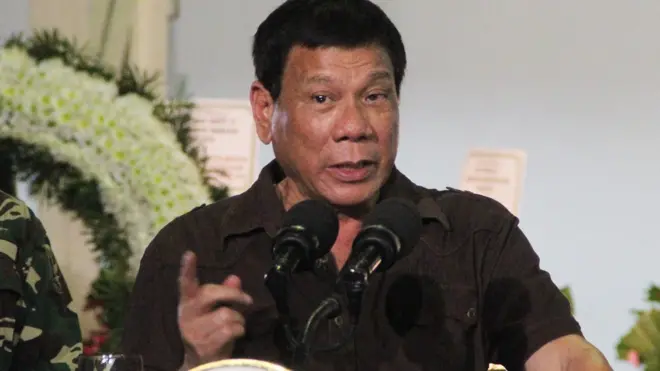 Дутерте в прямом эфире огласил список подозреваемых в связях с наркомафией