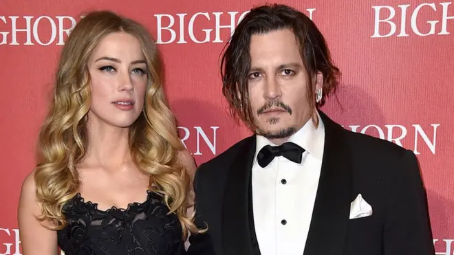 Хёрд и Депп познакомились в 2010 году на съемках фильма "Ромовый дневник"