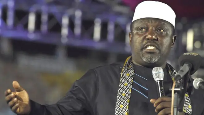 Imo State govnor Rochas Okorocha na pesin wey im mata no dey leave pipo mouth