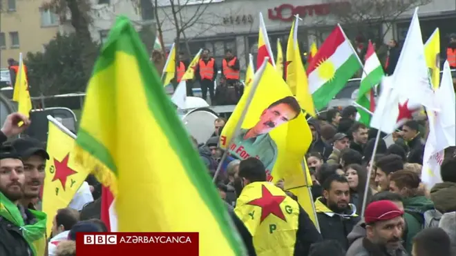 Almaniyada kürdlər Türkiyənin Afrin əməliyyatına qarşı etiraz aksiyası keçiriblər.