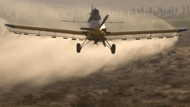 आख़िर किस तरह के शत्रुओं का सामना कर रहे हैं दुनिया भर के किसान?