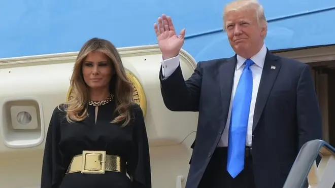 الملك سلمان يستقبل ترامب في الرياض