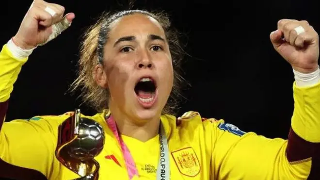 حارسة المرمى الإسبانية كاتالينا كول.