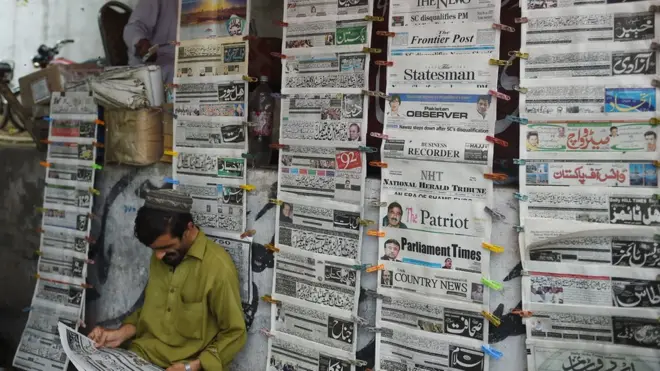 اخبار فروش یونین کے درخواست پر اخبار مالکان نے ان کی ساتھ راضی ہوکر اخبار کے انٹرنٹ کاپی دن 11 بجے کے بعد اپلوڈ کرنے کا وعدہ کیا ہے