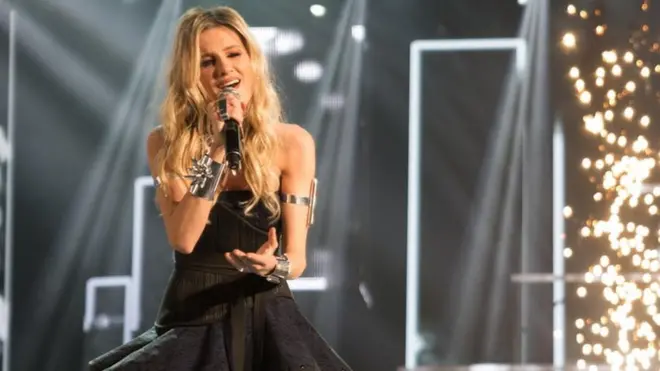 „Краљица је дошла по њену Круну", писало се на Твитеру