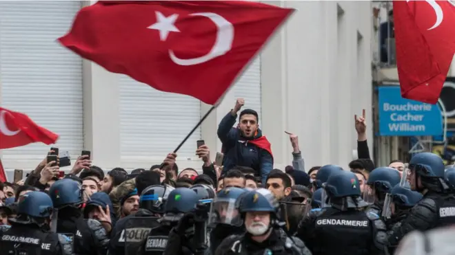 Учасники акції на підтримку Реджепа Ердогана у Ліоні (січень 2018 року, ілюстративне фото)