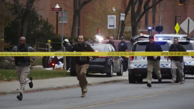 Нападник спочатку наїхав на пішоходів, а потім кидався з ножем