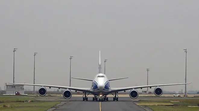 "ЭйрБриджКарго" занимается только грузовыми перевозками, "Аэрофлот" - больше грузопассажирскими