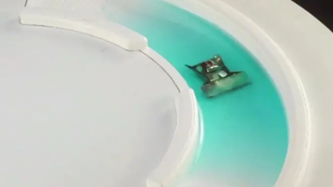 초소형 로봇의 자유자재 변신 능력