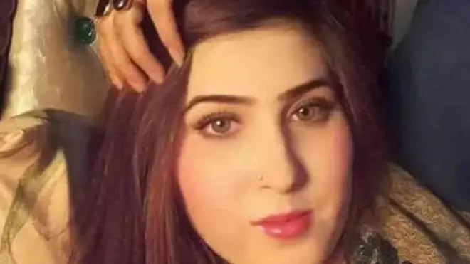 د برېښنا پلار د نوموړې له واده سره مخالفت کړى و