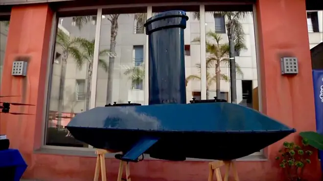 पानीमा ड्रोन