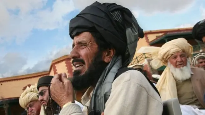 ځايي اوسېدونکي وايي له چاودنو یا بریدونو وروسته پر ګرځېدو راګرځېدو بندیز لګول کېږي او کلیوال خلک وهل ټکول کېږي.