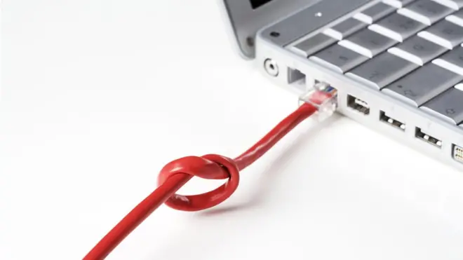 گزارش رسانه‌ها و کاربران نشان می‌دهد در جریان اختلال‌های اخیر دسترسی به شبکه‌های اجتماعی مانند اینستاگرام به شدت مختل شده است