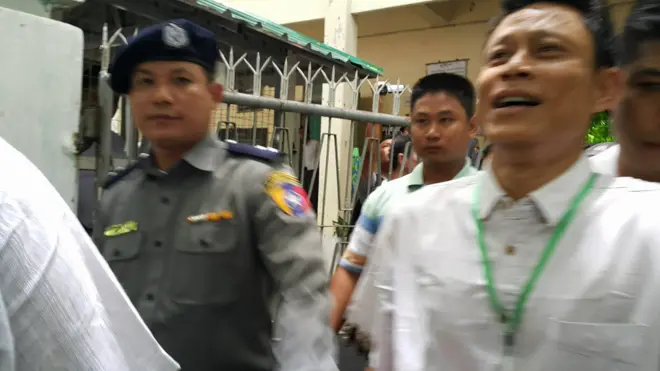 တရားခွင်မှာ ကိုကျော်မျိုးရွှေကို သာမာန်လွတ်လပ်သူလို လာတဲ့အတွက် ဥပဒေနဲ့မညီဘူးလို့ ကိုဆွေဝင်းရဲ့ ဥပဒေအတိုင်ပင်ခံ ဦးခင်မောင်မြင့် က ပြော