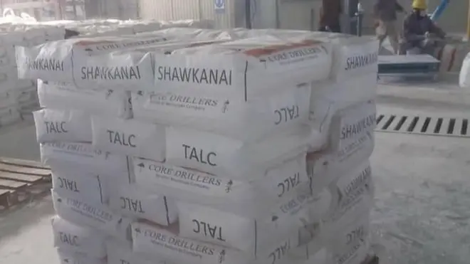 د کانونو او پټرولیم وزارت سرپرستې هم خپل فیسبوک کې د دغه انځور خپرولو سره ویلي، چې له نېکه مرغه یې دا ګرانبیه ډبره اول ځل اردون ته ولېږله.