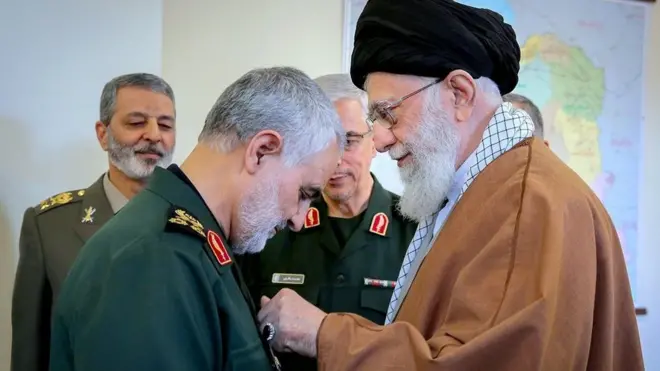 نشان ذوالفقار که عالی‎ترین نشان نظامی ایران است پس از انقلاب فقط به قاسم سلیمانی داده شده است