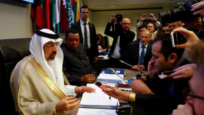 Генеральний секретар ОПЕК, міністр енергетики, промисловості і мінеральних ресурсів Саудівської Аравії Халед бен Абдель Азіз аль-Фалех