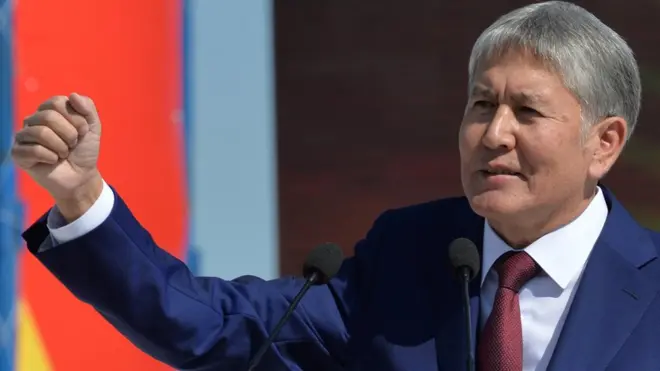 Алмазбек Атамбаев возглавляет Кыргызскую Республику с декабря 2011 года