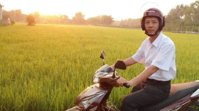 Luật sư Võ An Đôn nói với BBC rằng 'ông bị tước thẻ nên phải làm nông mưu sinh'