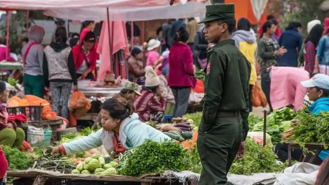 ကိုယ်ပိုင်အုပ်ချုပ်ခွင့်ရဒေသတစ်ခုဖြစ်တဲ့ ၀ ပြည်နယ်ထဲက ပန်ခန်းမြို့