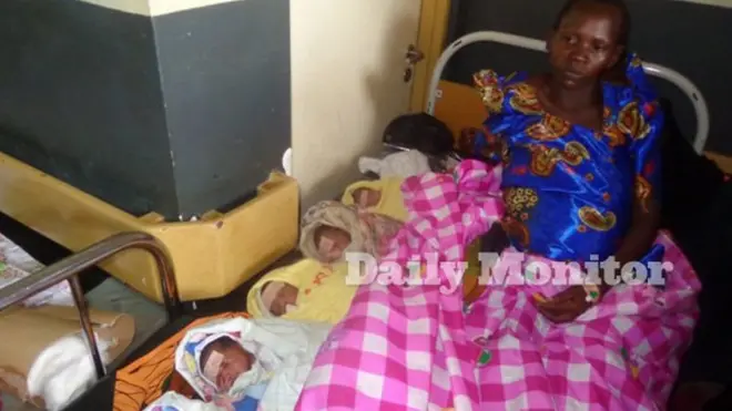 መንታ ጠብቃ አምስት የተገላገለችው እናት